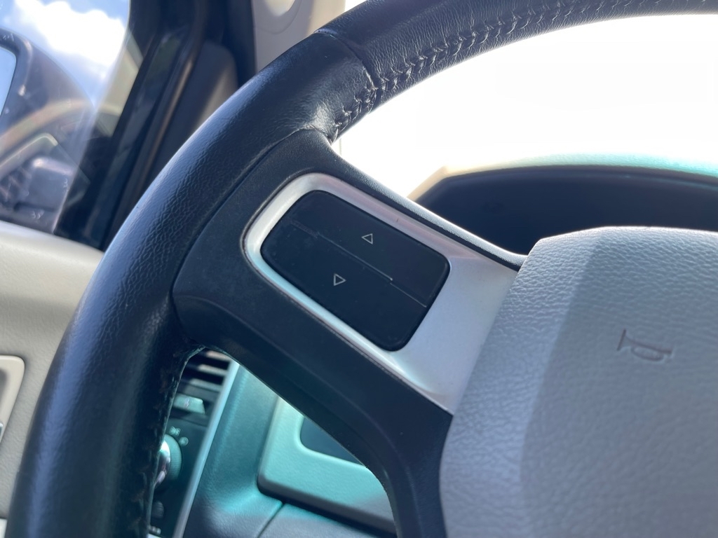 Dodge Ram 1500 SLT Crew Cab 2WD 2009