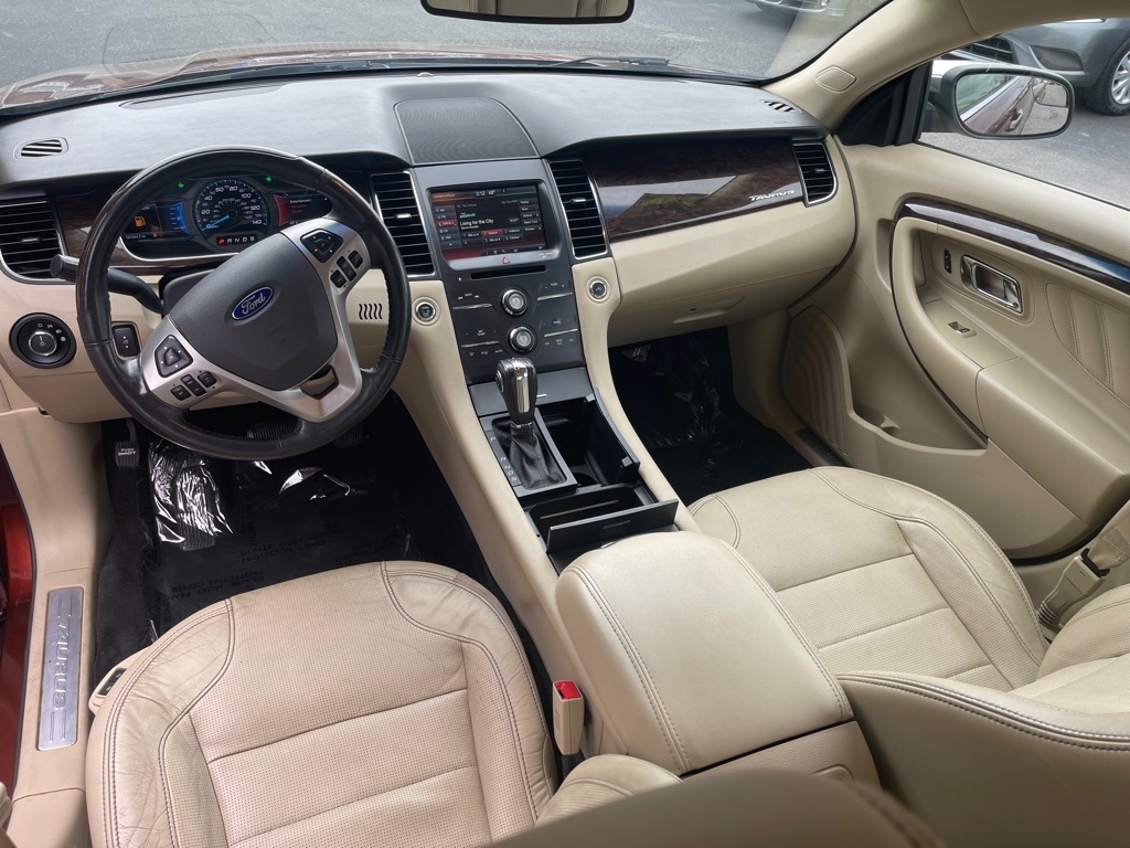 Ford Taurus Limited FWD 2015