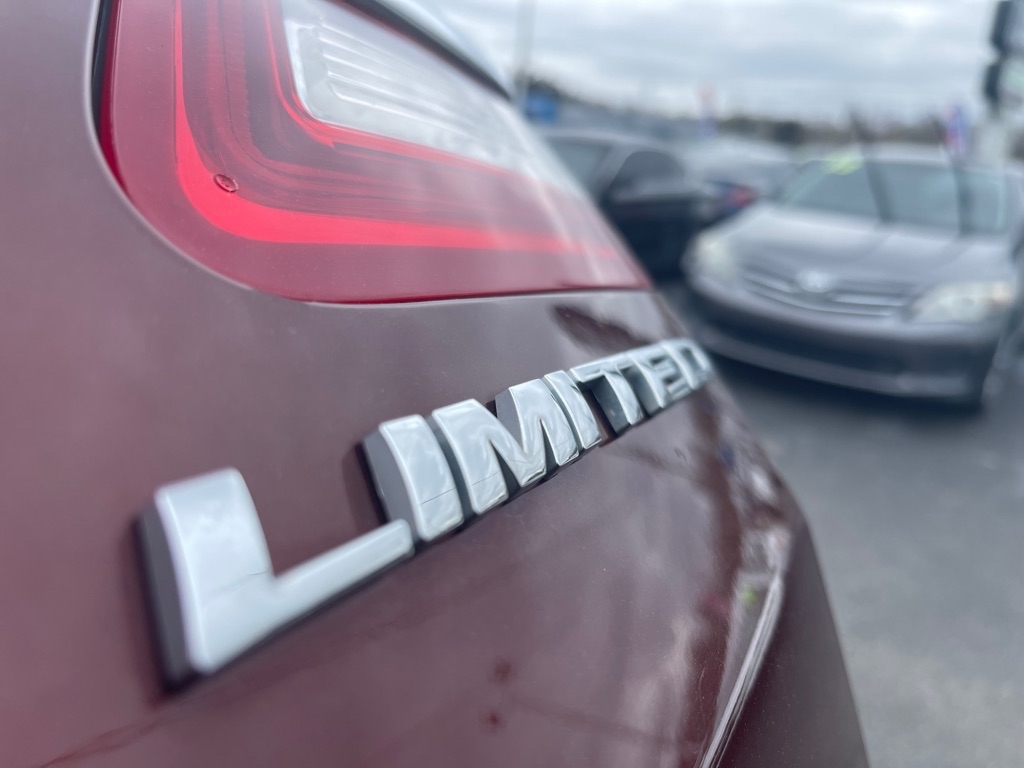 Ford Taurus Limited FWD 2015