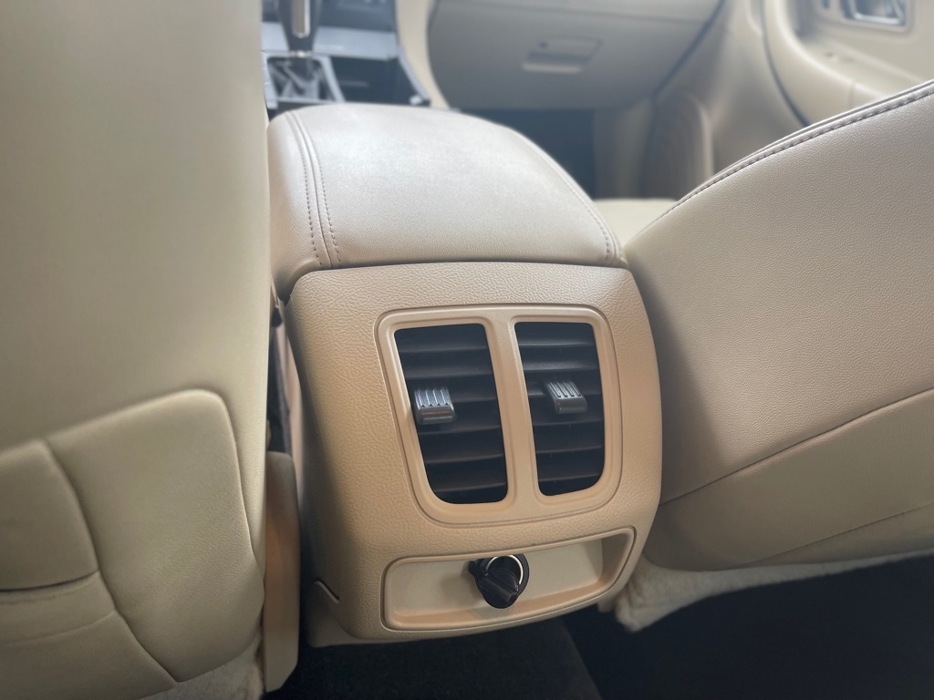 Ford Taurus Limited FWD 2015