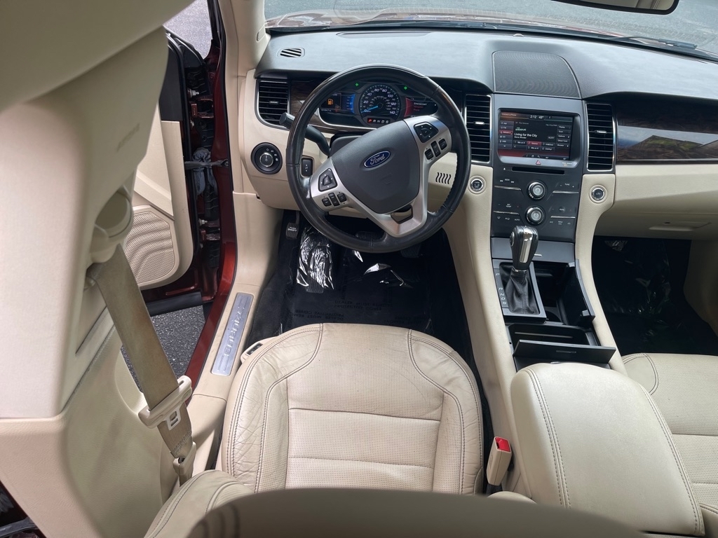 Ford Taurus Limited FWD 2015
