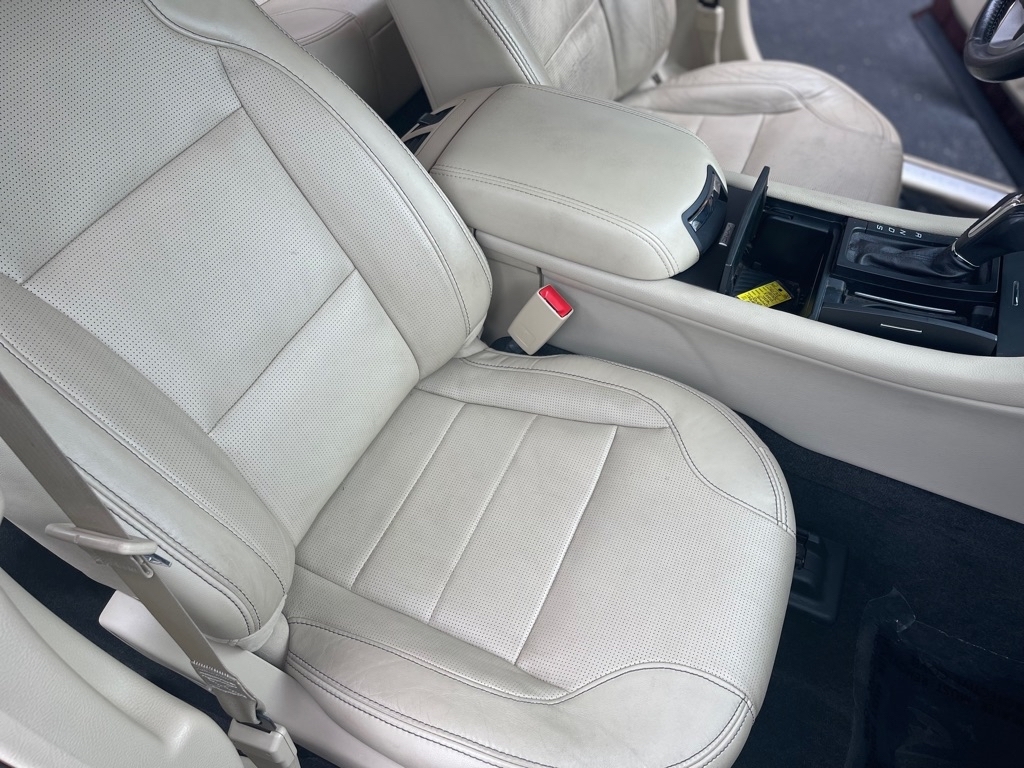 Ford Taurus Limited FWD 2015