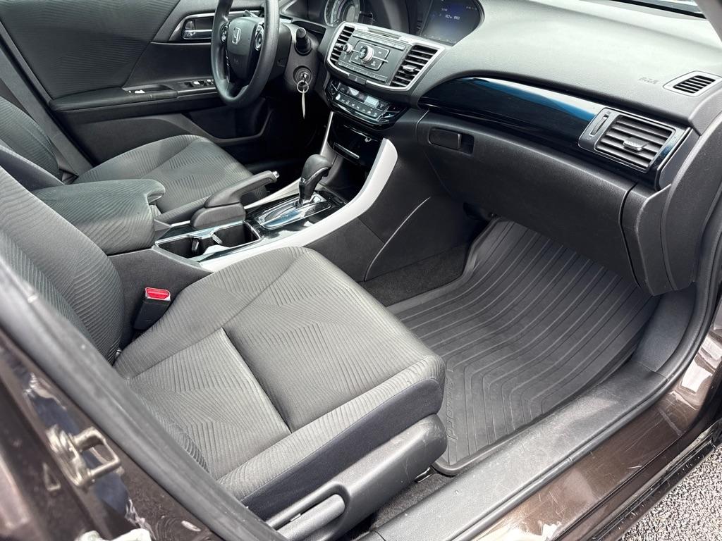 Honda Accord LX Sedan CVT 2016