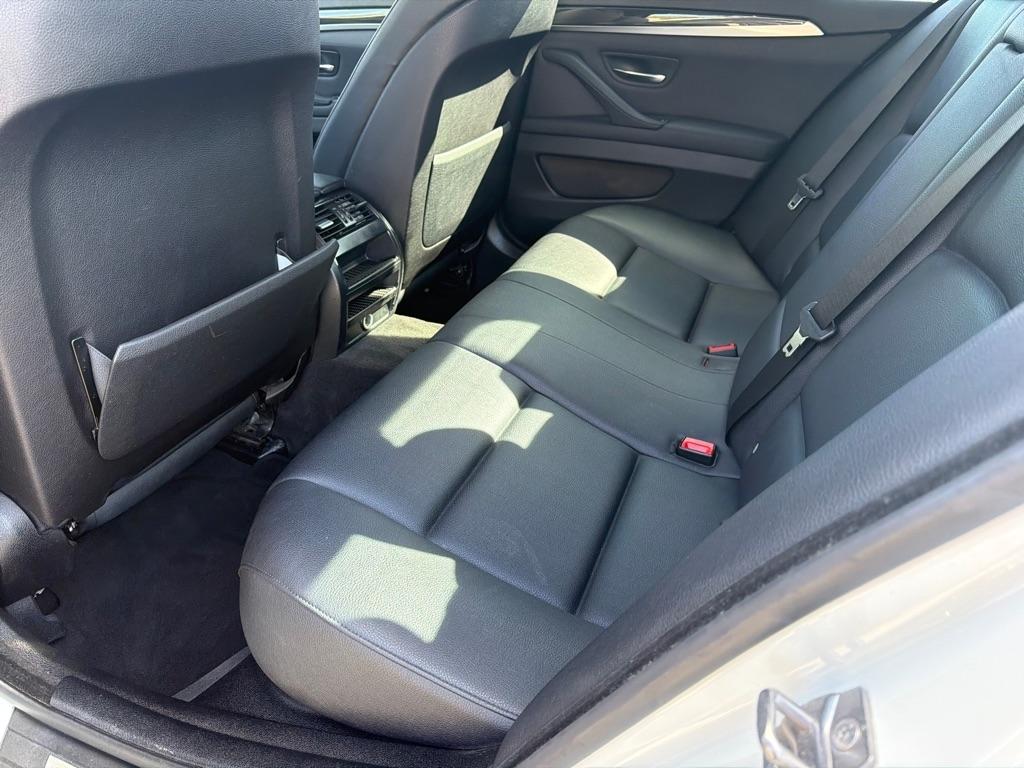 BMW 5-Series 528i 2013