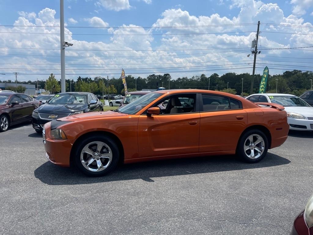 Dodge Charger SE 2011