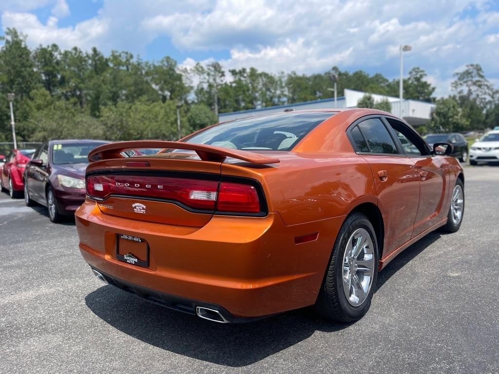 Dodge Charger SE 2011