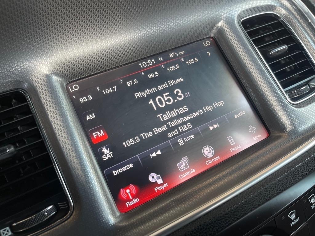 Dodge Charger SE 2011