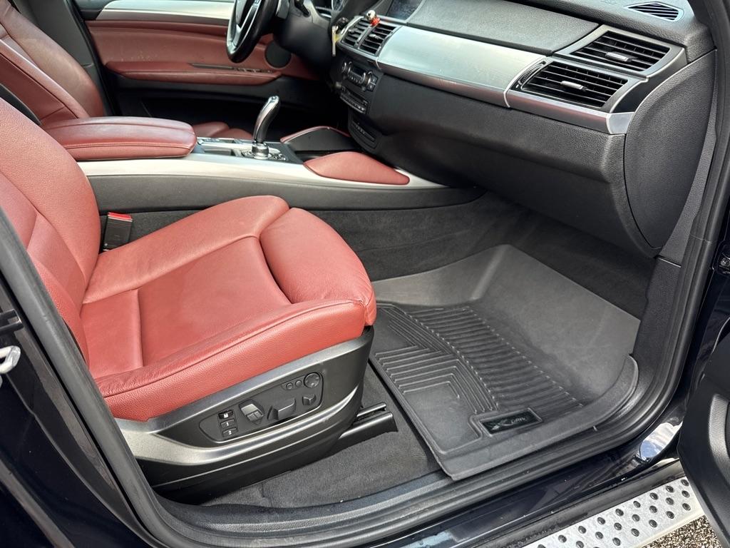 BMW X6 xDrive50i 2012