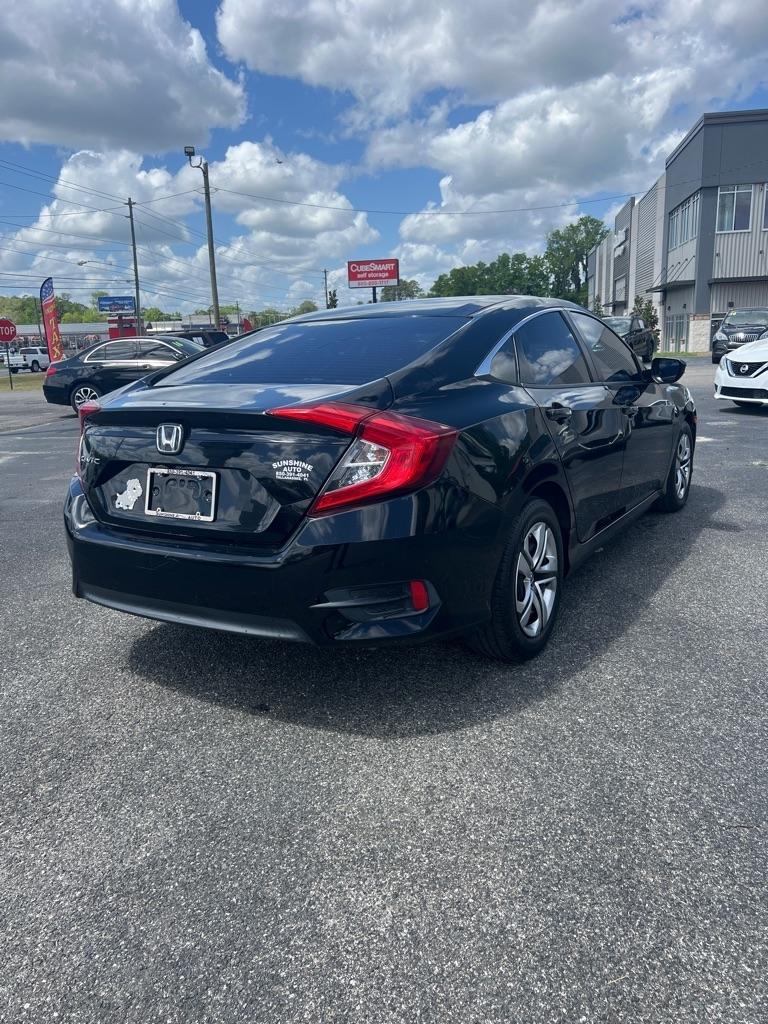 Honda Civic LX Sedan 6MT 2016