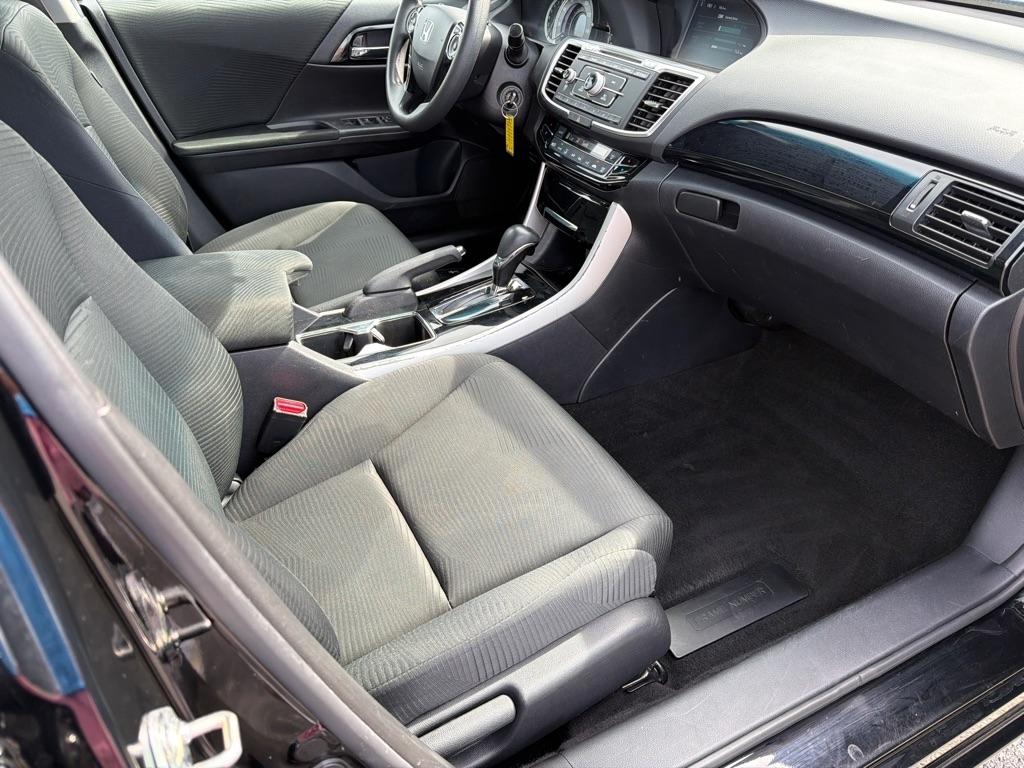 Honda Accord LX Sedan CVT 2017