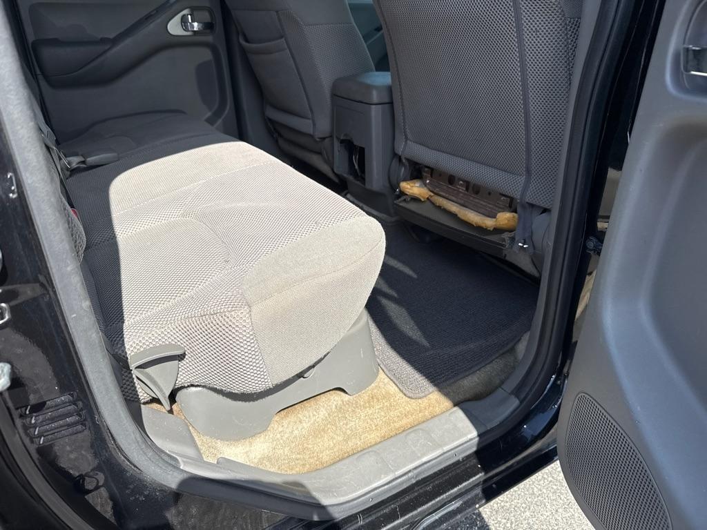 Nissan Frontier S Crew Cab 5AT 2WD 2016