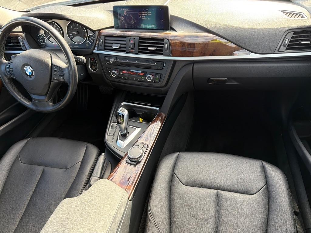 BMW 3-Series 320i Sedan 2015