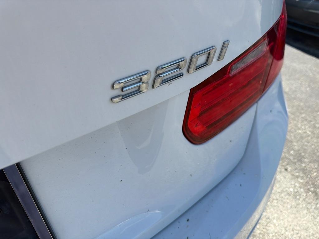 BMW 3-Series 320i Sedan 2015