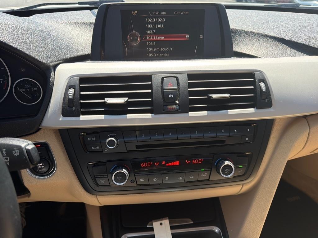 BMW 3-Series 320i Sedan 2015