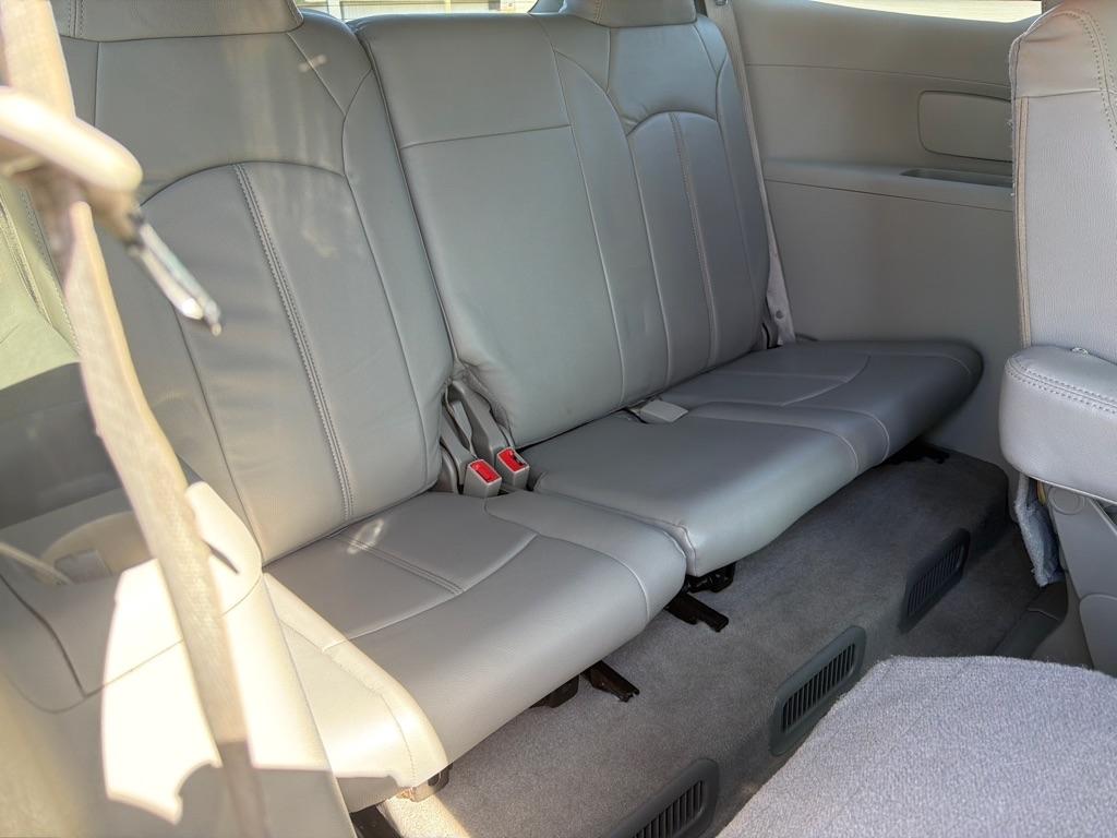 Buick Enclave Convenience FWD 2016