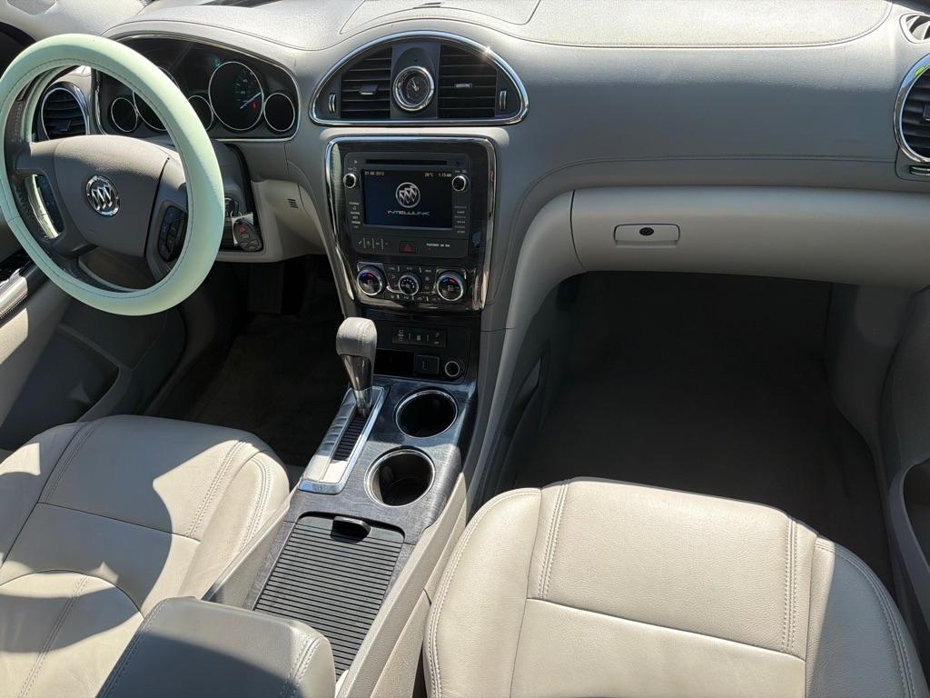 Buick Enclave Convenience FWD 2016