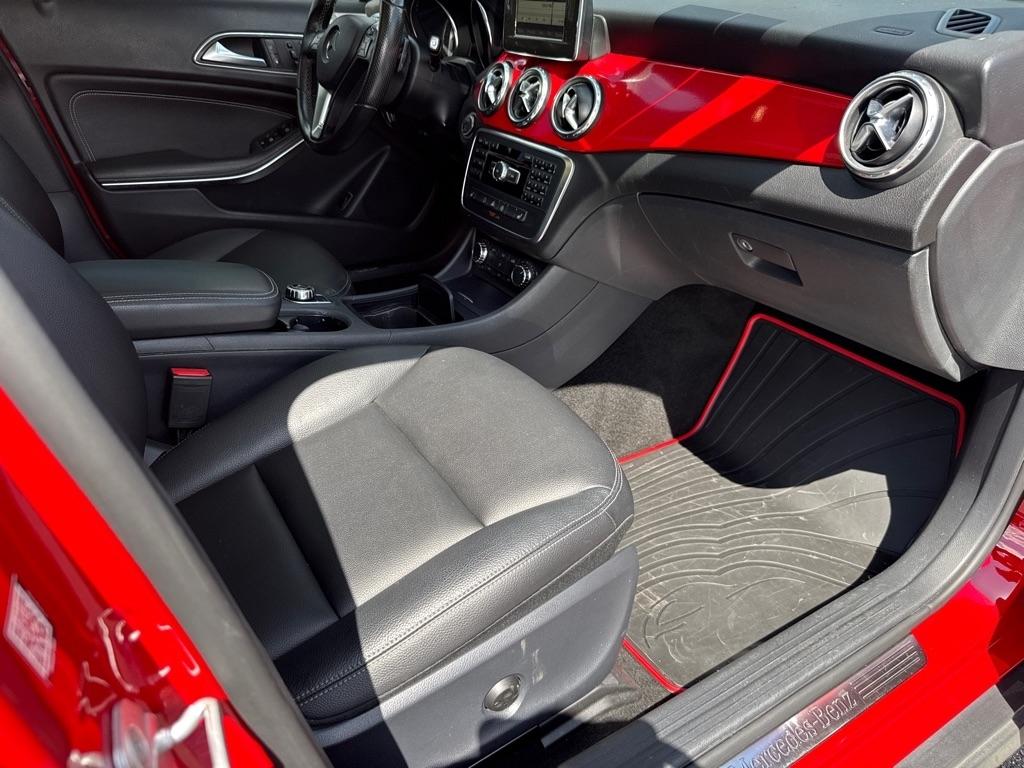 Mercedes-Benz GLA-Class GLA250 2015