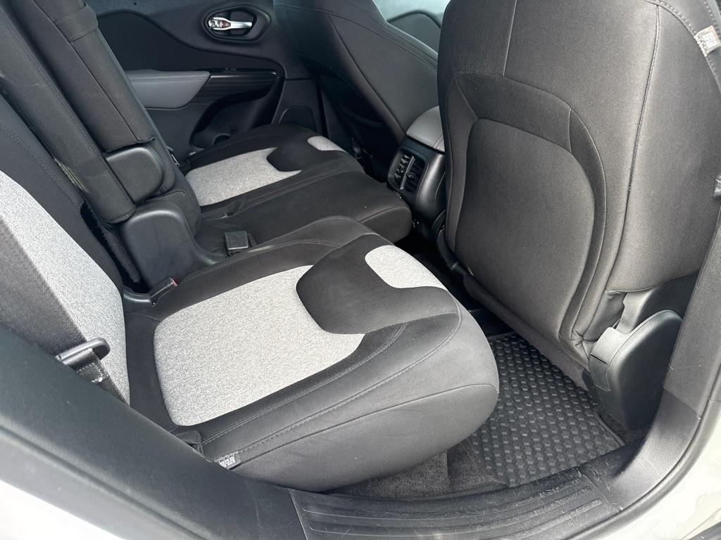 Jeep Cherokee Latitude FWD 2014