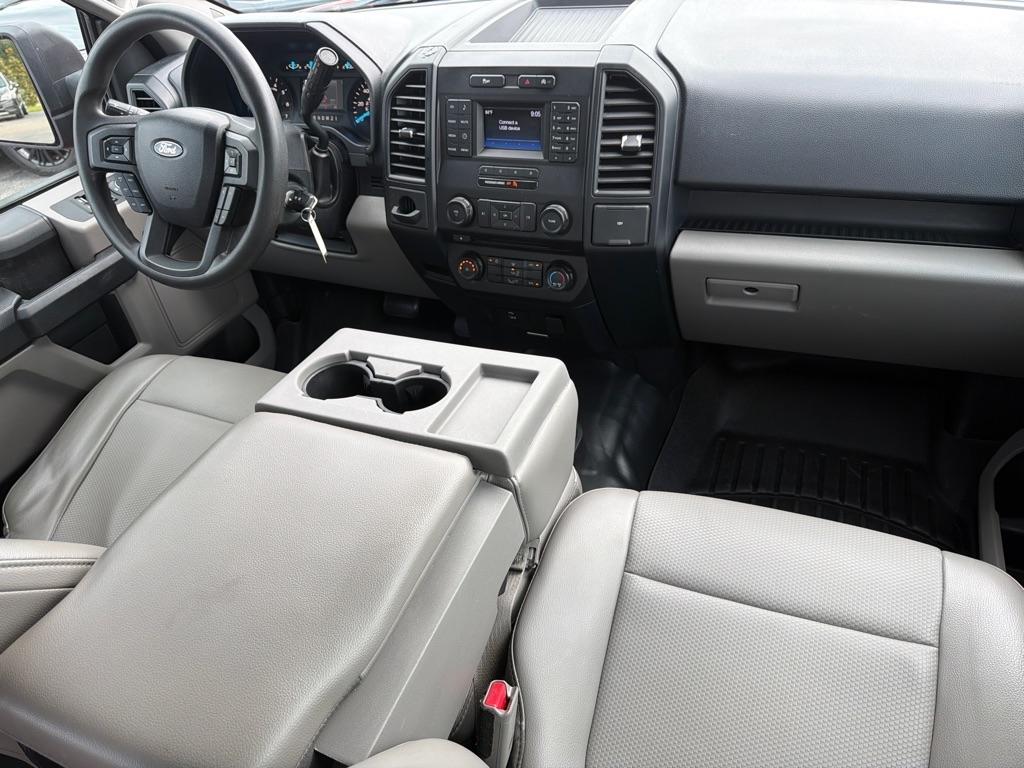 Ford F-150 XL SuperCrew 5.5-ft. Bed 2WD 2016