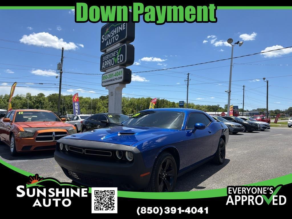 2019 Dodge Challenger SXT Auto's photo