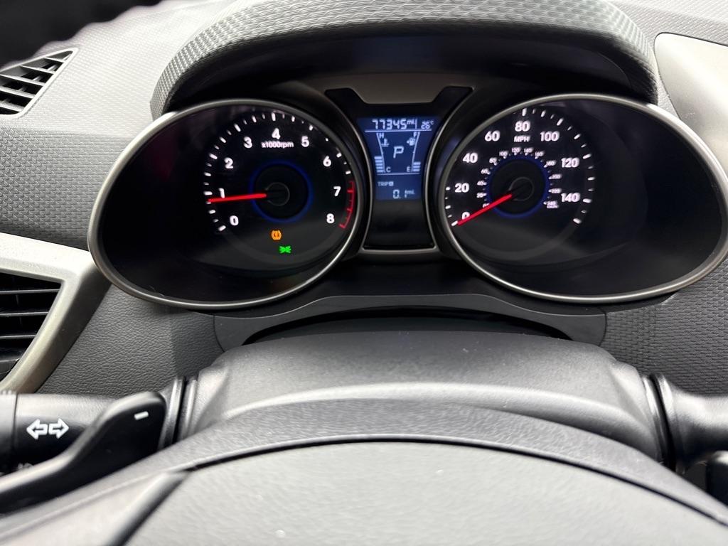 Hyundai Veloster Base 6MT 2017