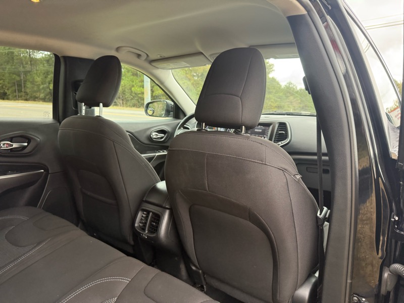 Jeep Cherokee Latitude FWD 2019