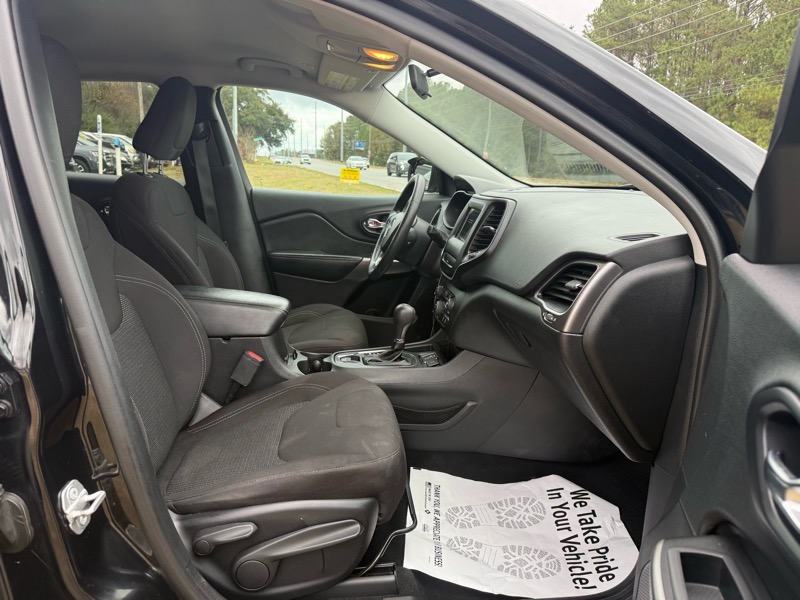 Jeep Cherokee Latitude FWD 2019