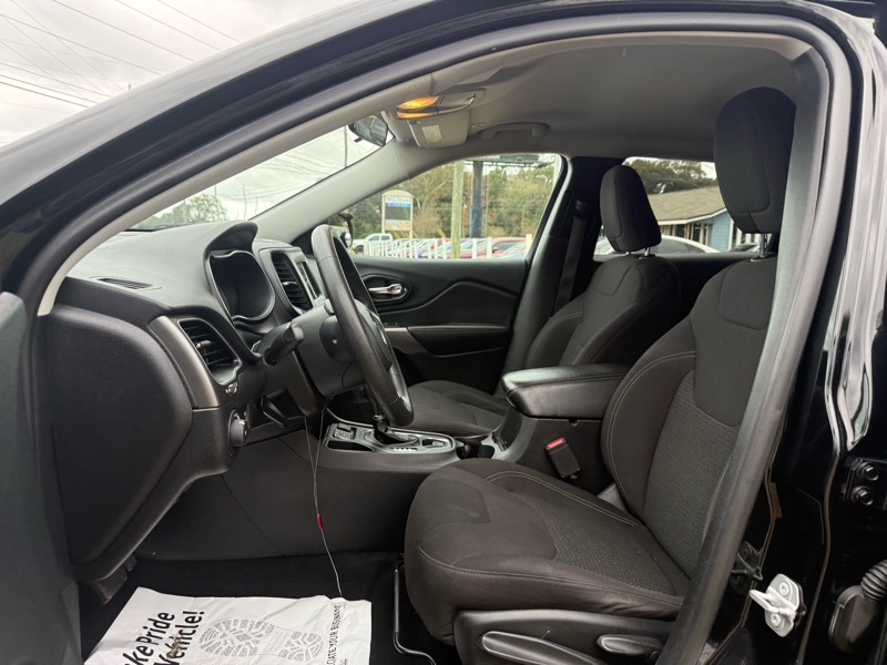 Jeep Cherokee Latitude FWD 2019