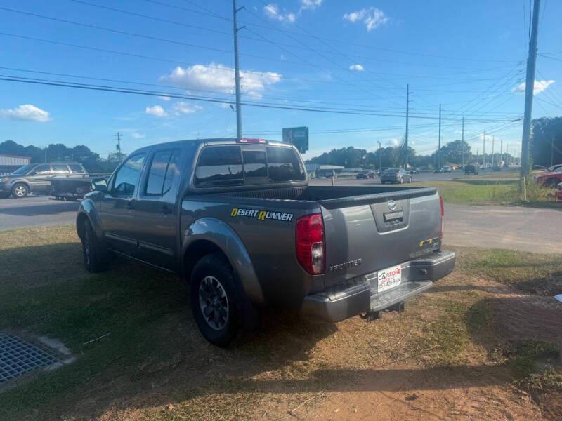 Nissan Frontier S Crew Cab 5AT 2WD 2017