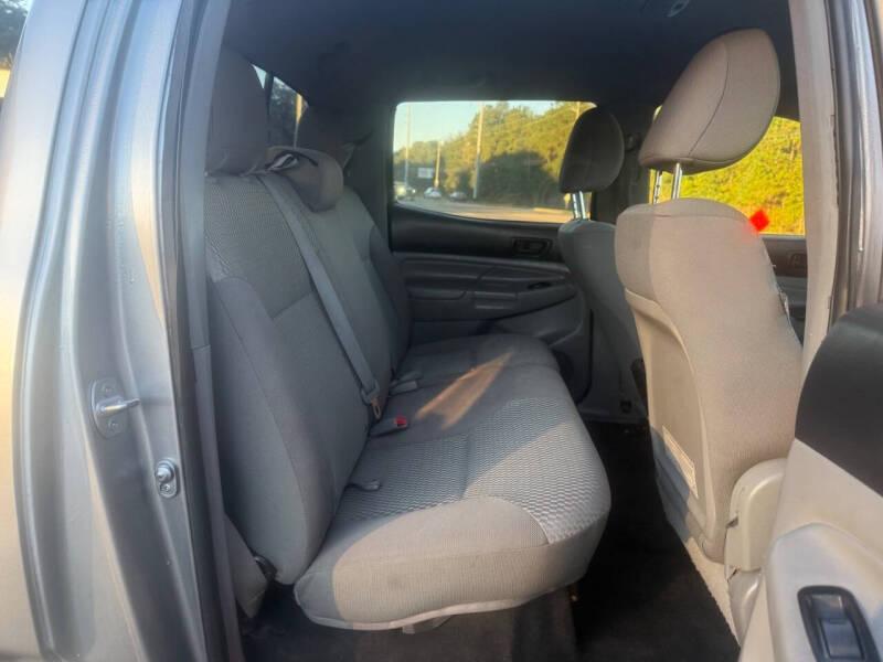 Toyota Tacoma PreRunner Double Cab V6 5AT 2WD 2015