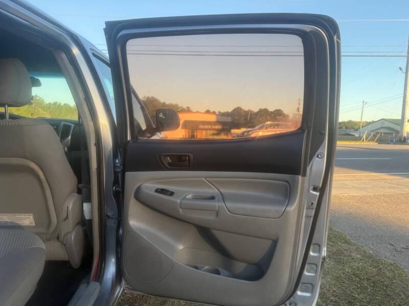 Toyota Tacoma PreRunner Double Cab V6 5AT 2WD 2015