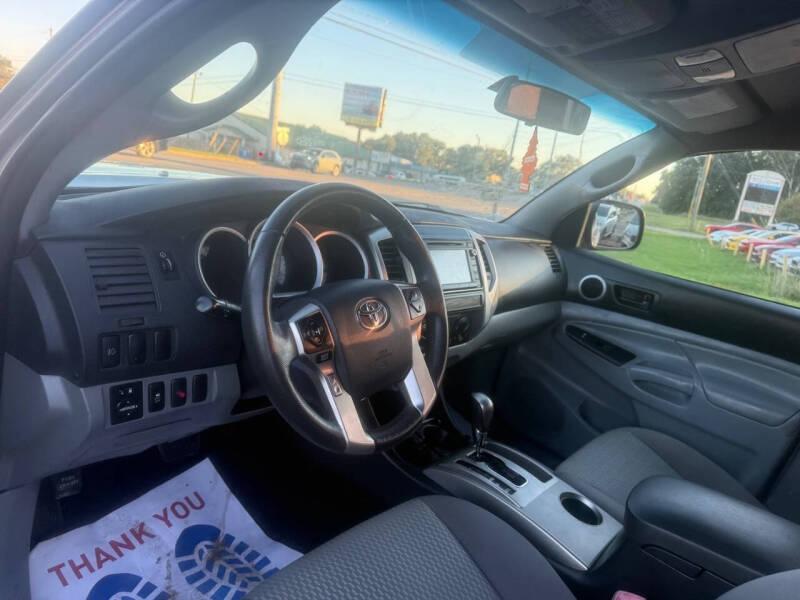 Toyota Tacoma PreRunner Double Cab V6 5AT 2WD 2015