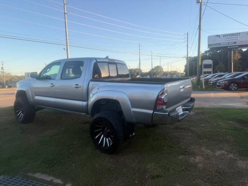Toyota Tacoma PreRunner Double Cab V6 5AT 2WD 2015