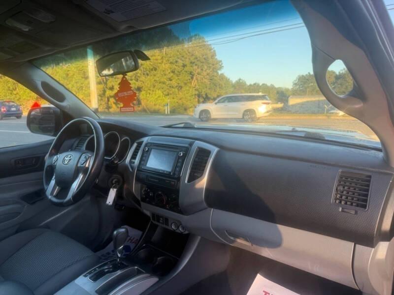 Toyota Tacoma PreRunner Double Cab V6 5AT 2WD 2015