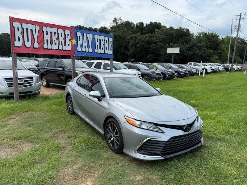 Toyota Camry XLE 2022