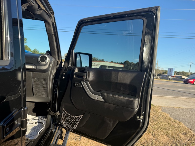 Jeep Wrangler Unlimited Sport 4WD 2013