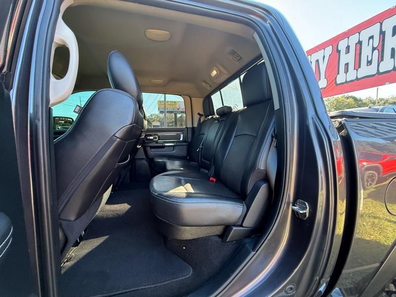 RAM 1500 Laramie Crew Cab SWB 2WD 2016