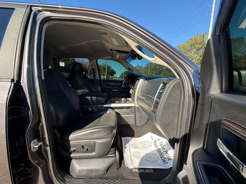 RAM 1500 Laramie Crew Cab SWB 2WD 2016