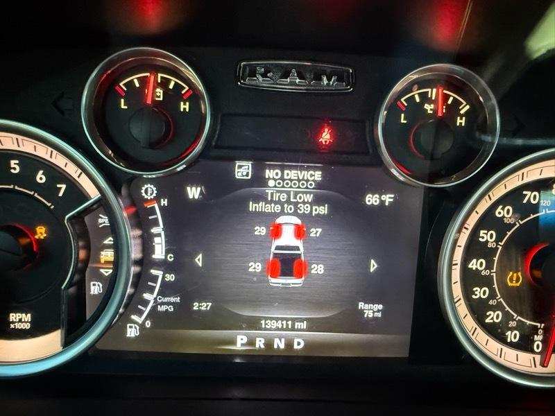 RAM 1500 Laramie Crew Cab SWB 2WD 2016