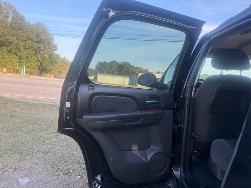 Chevrolet Tahoe LT 4WD 2011