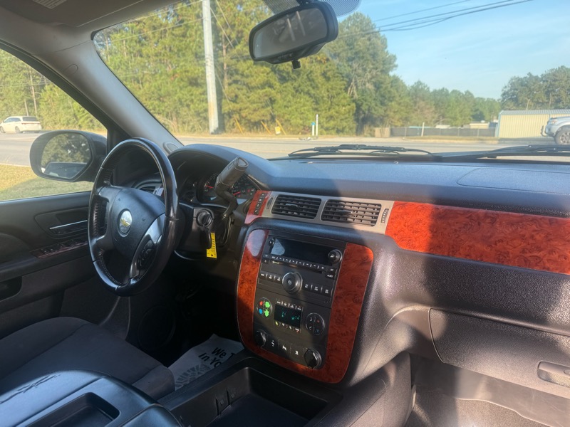 Chevrolet Tahoe LT 4WD 2011