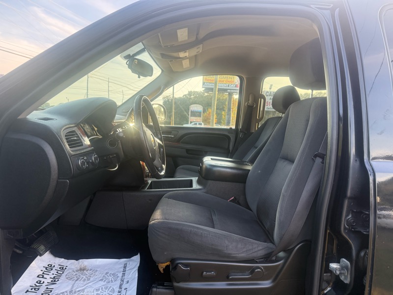 Chevrolet Tahoe LT 4WD 2011