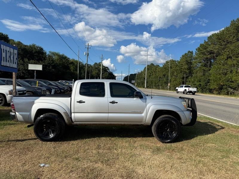 Toyota Tacoma PreRunner Double Cab Auto 2WD 2011