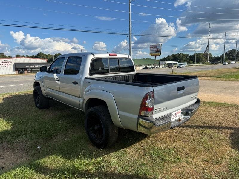 Toyota Tacoma PreRunner Double Cab Auto 2WD 2011