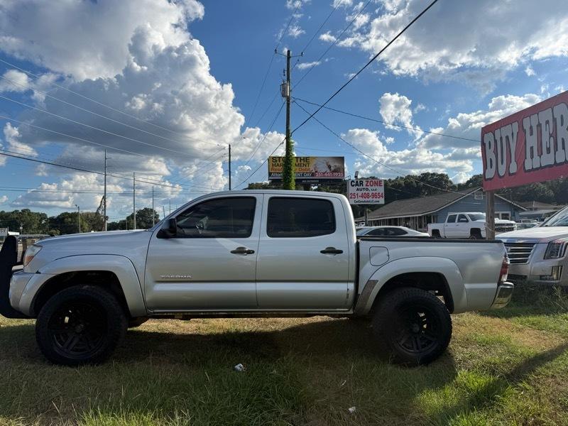 Toyota Tacoma PreRunner Double Cab Auto 2WD 2011