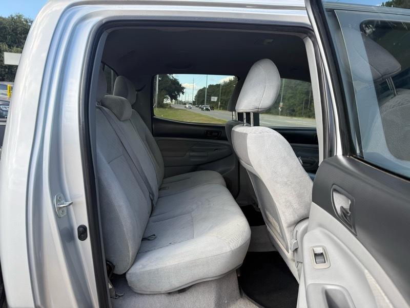 Toyota Tacoma PreRunner Double Cab Auto 2WD 2011