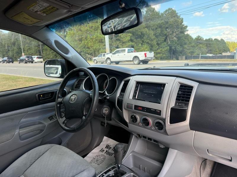 Toyota Tacoma PreRunner Double Cab Auto 2WD 2011