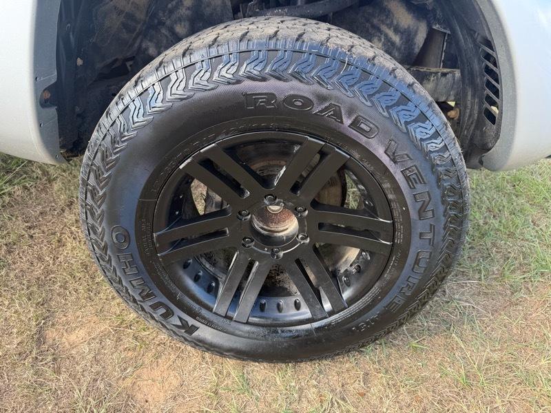 Toyota Tacoma PreRunner Double Cab Auto 2WD 2011