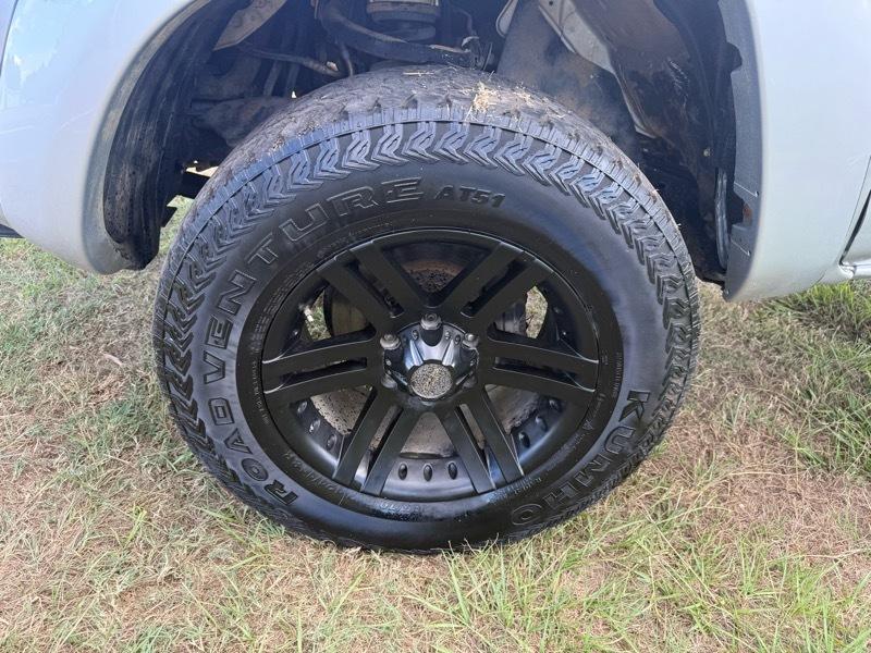 Toyota Tacoma PreRunner Double Cab Auto 2WD 2011