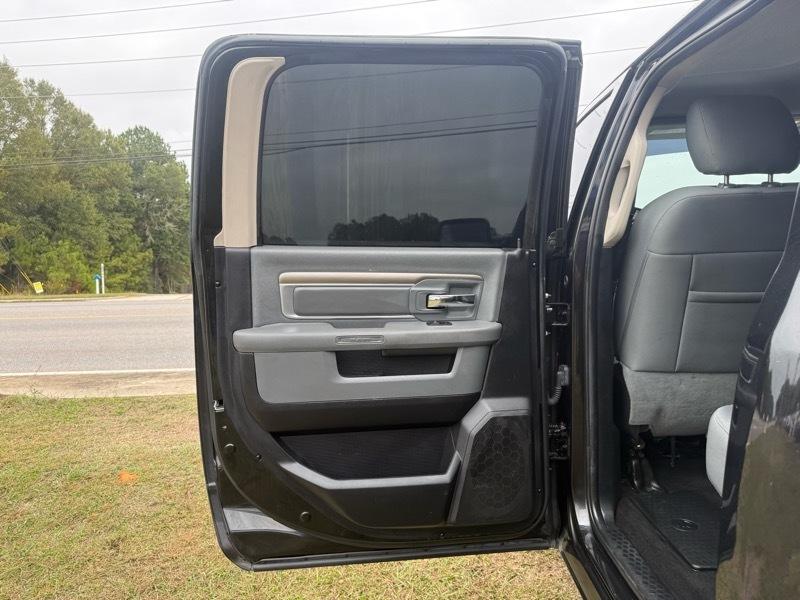 RAM 1500 Express 4x4 Quad Cab 6'4" Box 2016